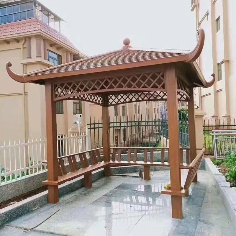 Nuovo gazebo per esterni in stile cinese nel cortile